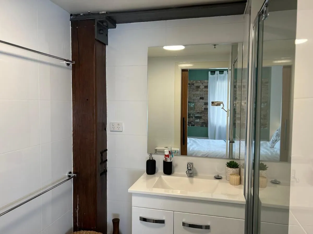 Stylish Studio In The Heart Of The City Brisbane Apartman